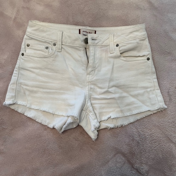 Aritzia Sunday best white shorts - Picture 1 of 3